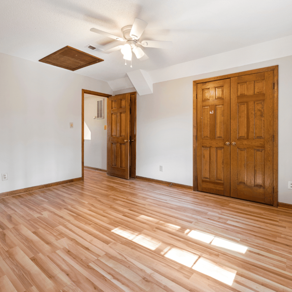 Best Laminate Flooring Installer